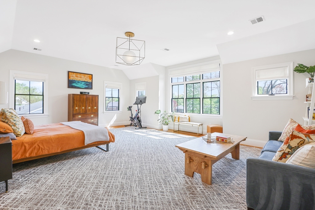 1473 Great Plain Ave