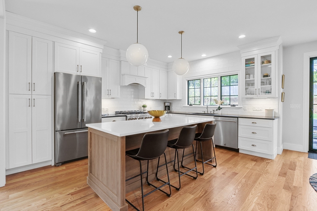 1473 Great Plain Ave