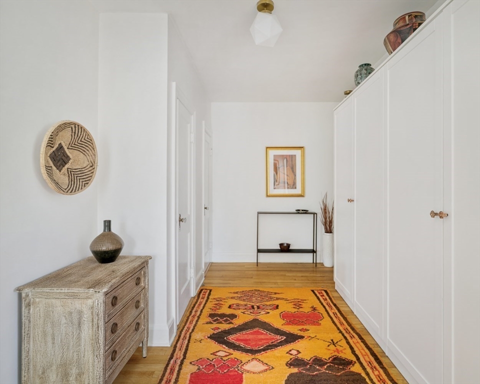 393 Broadway # 24