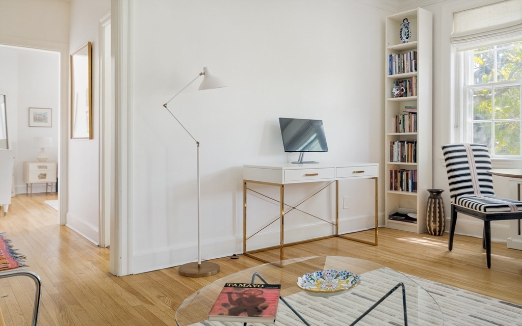 393 Broadway # 24