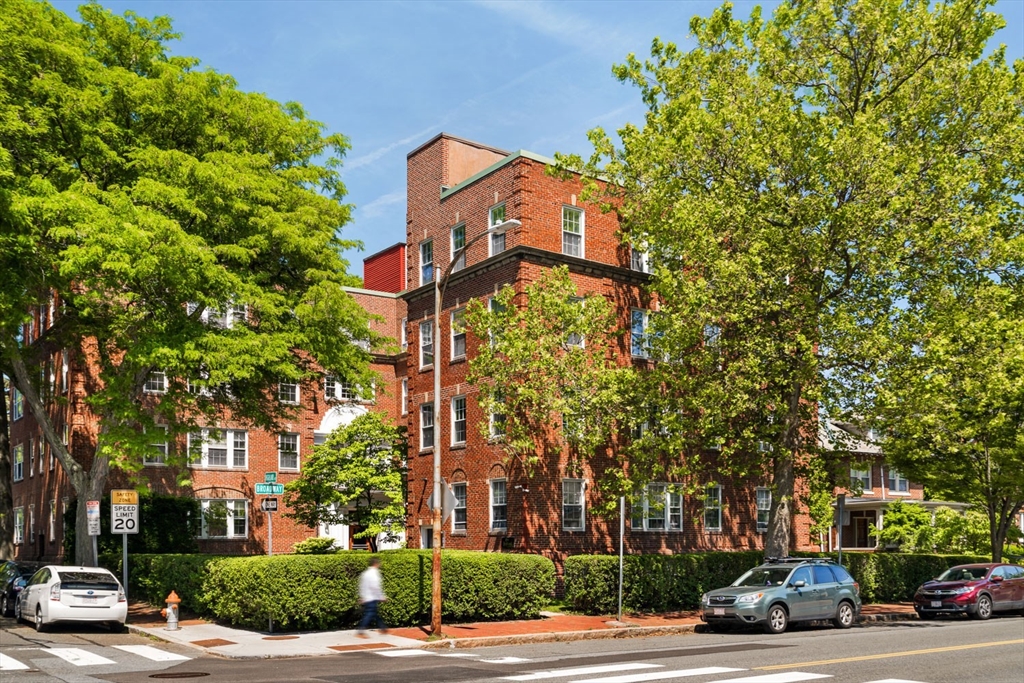 393 Broadway # 24