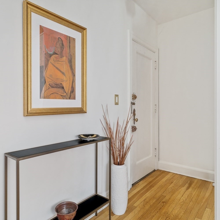393 Broadway # 24