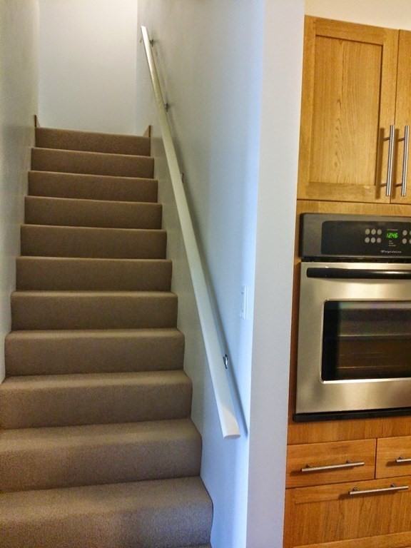 290 Pleasant St. # 318