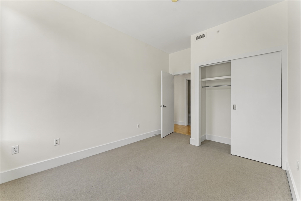70 Lincoln Street # L312