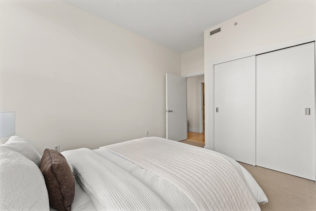 70 Lincoln Street # L312