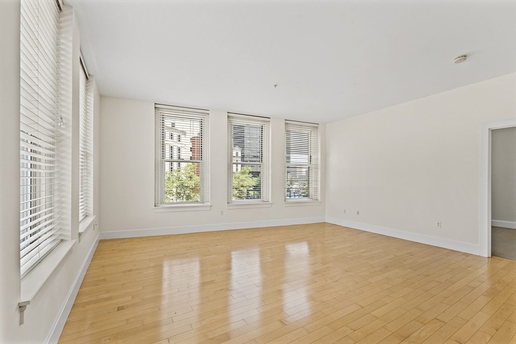 70 Lincoln Street # L312