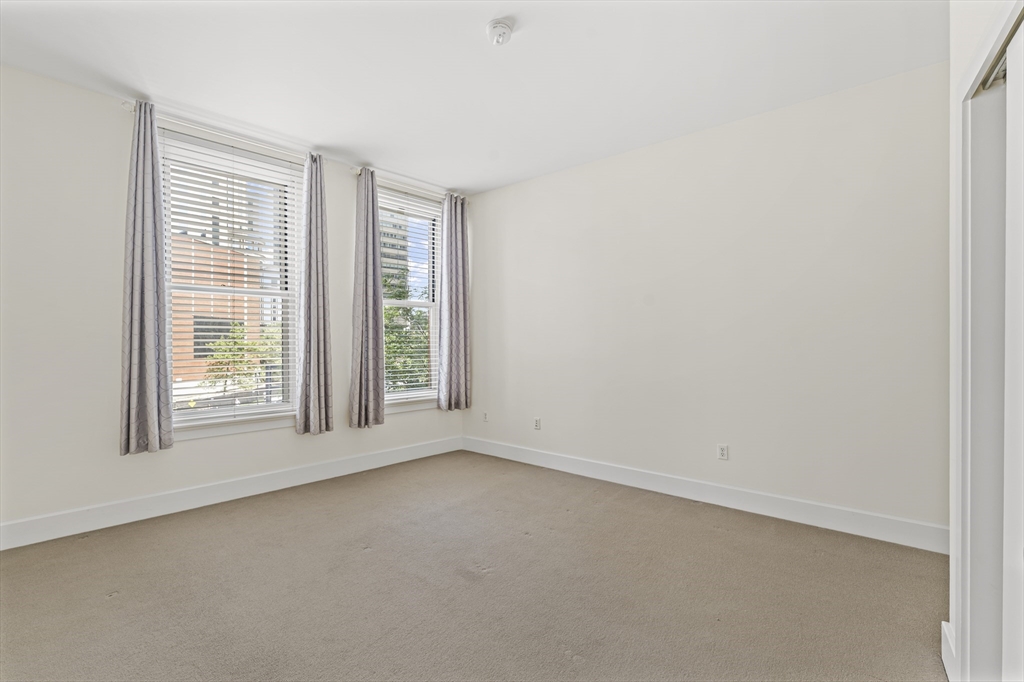 70 Lincoln Street # L312