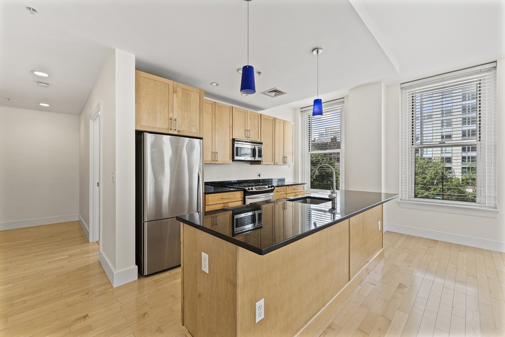 70 Lincoln Street # L312