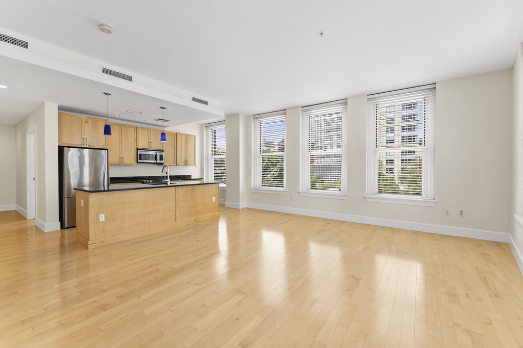 70 Lincoln Street # L312
