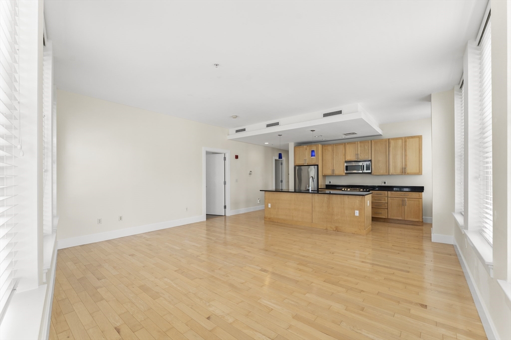 70 Lincoln Street # L312