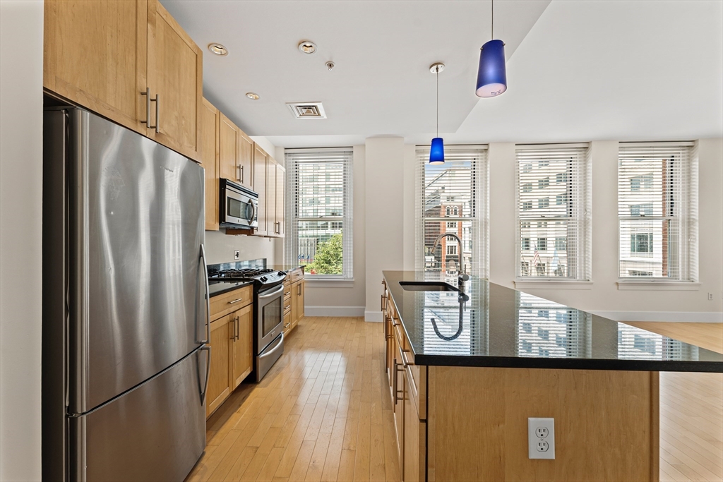 70 Lincoln Street # L312
