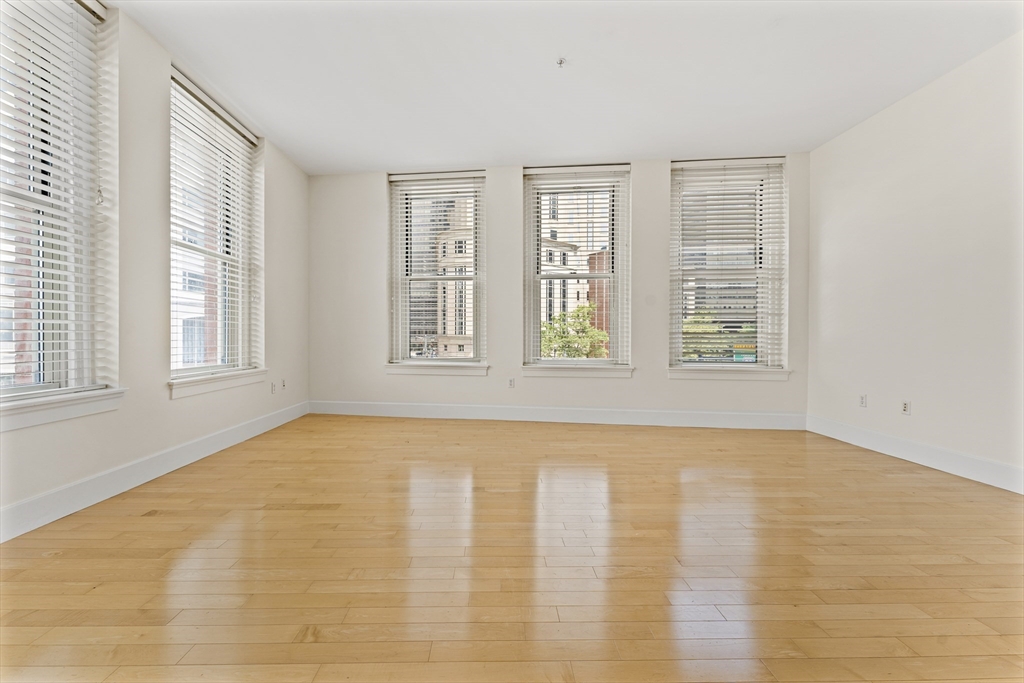 70 Lincoln Street # L312