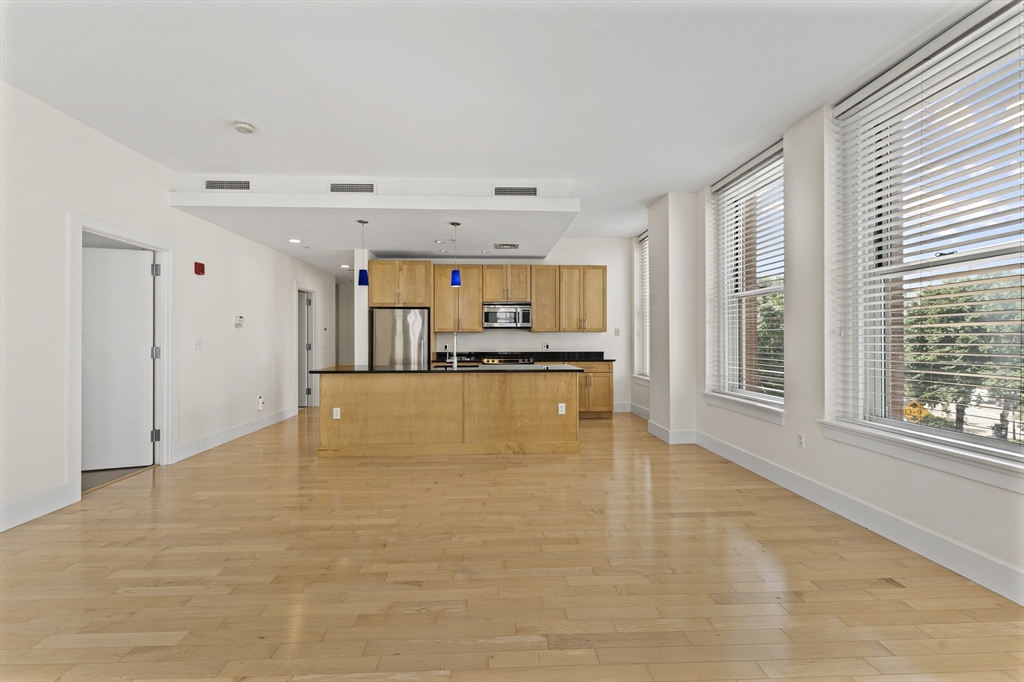 70 Lincoln Street # L312