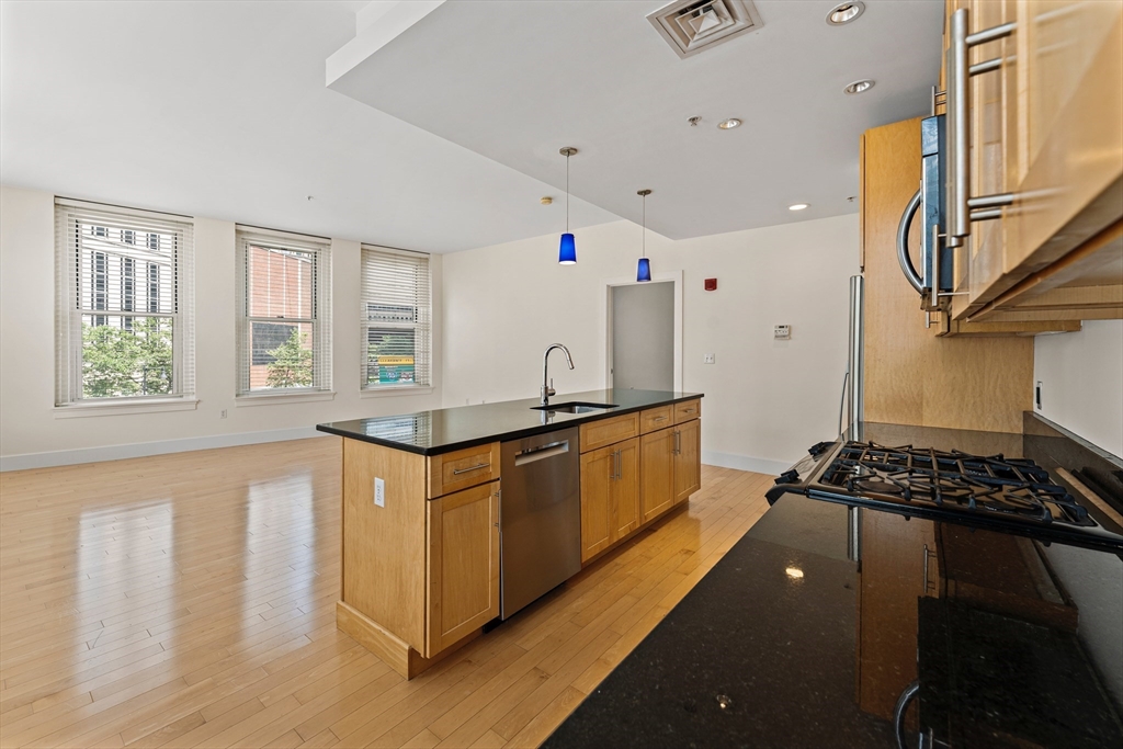 70 Lincoln Street # L312
