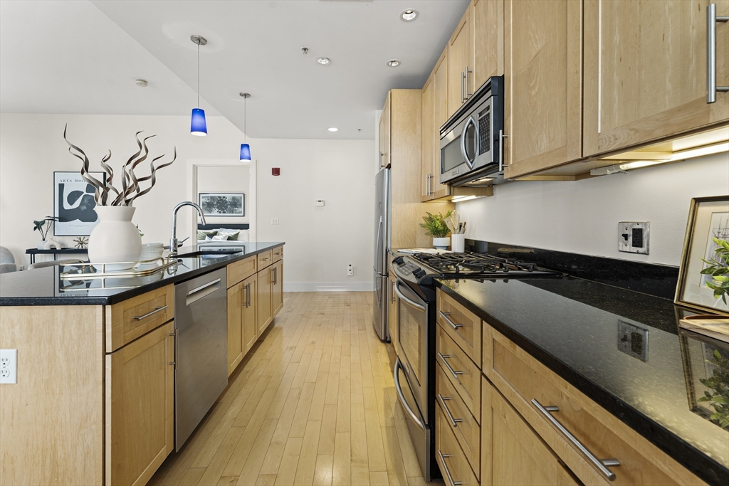 70 Lincoln Street # L312