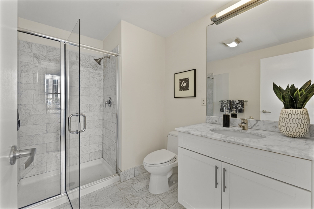 70 Lincoln Street # L312