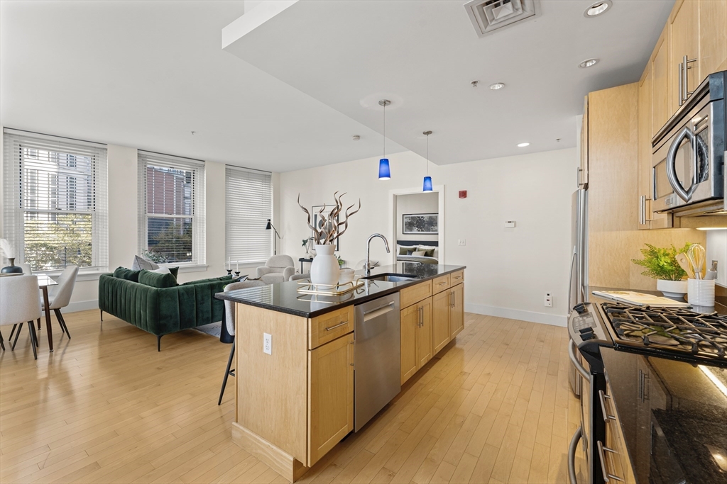 70 Lincoln Street # L312