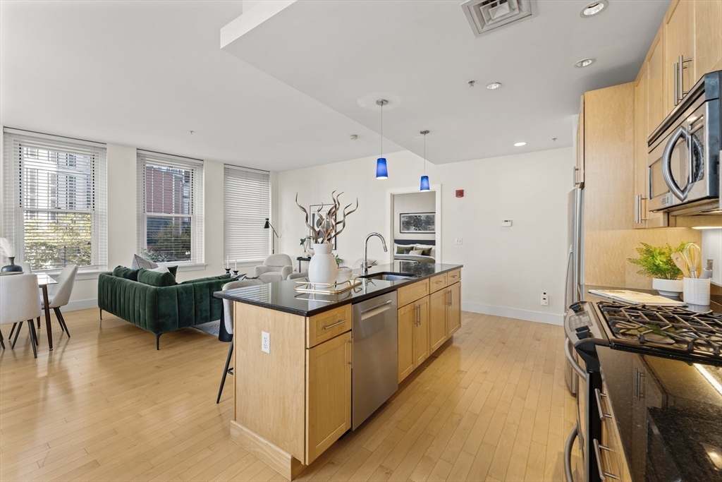 70 Lincoln Street # L312