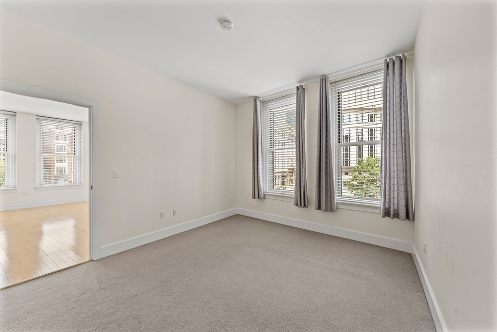 70 Lincoln Street # L312