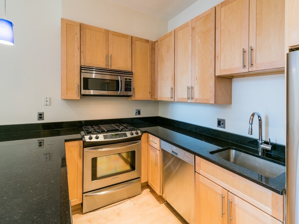 181 Essex # E205