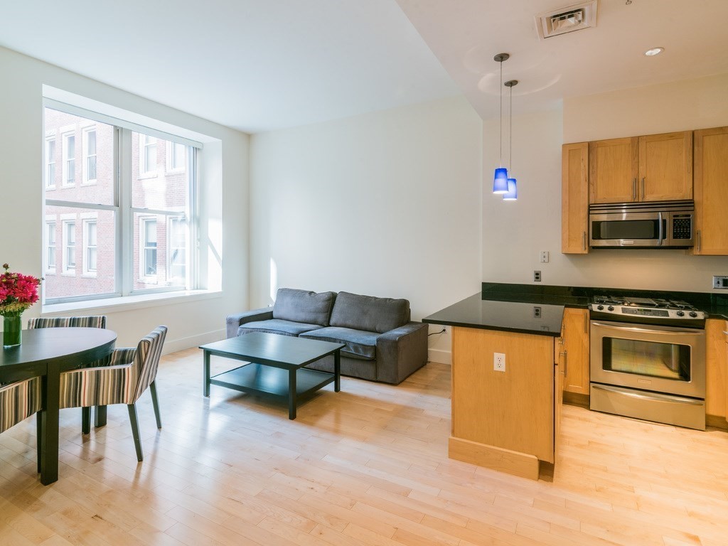 181 Essex # E205