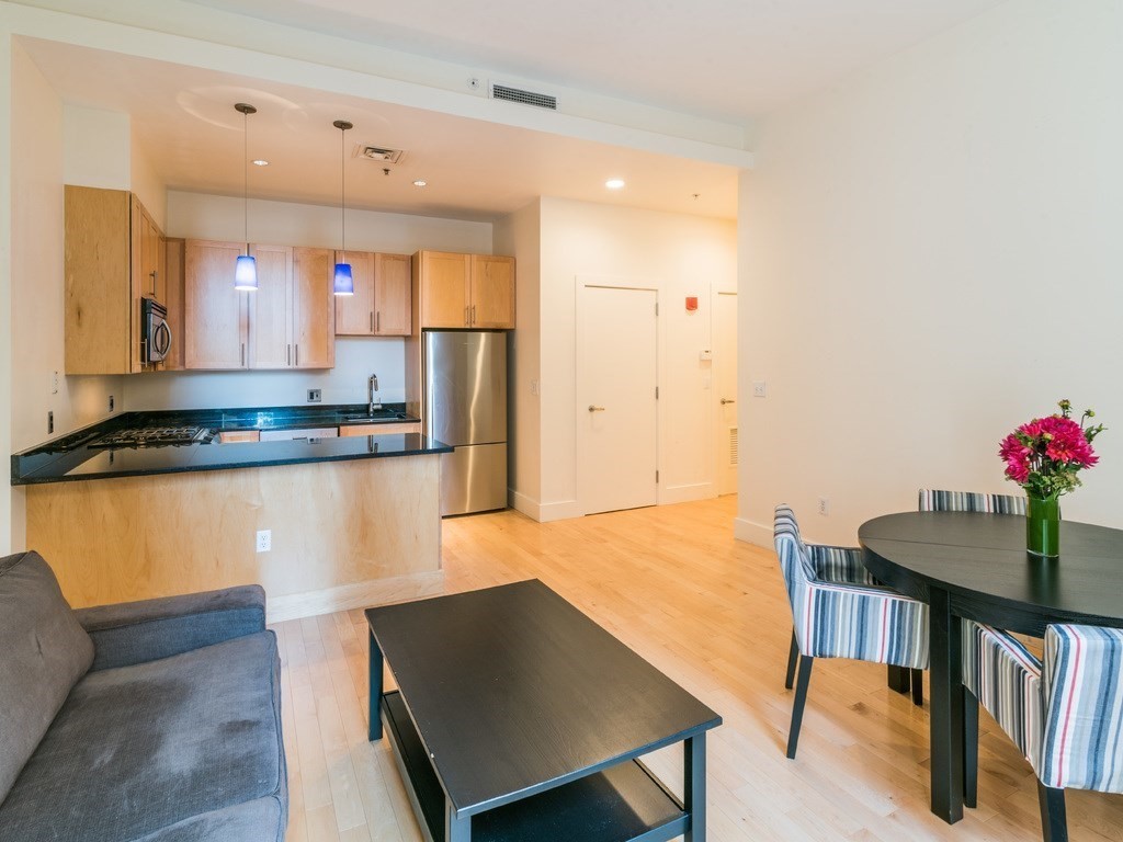 181 Essex # E205