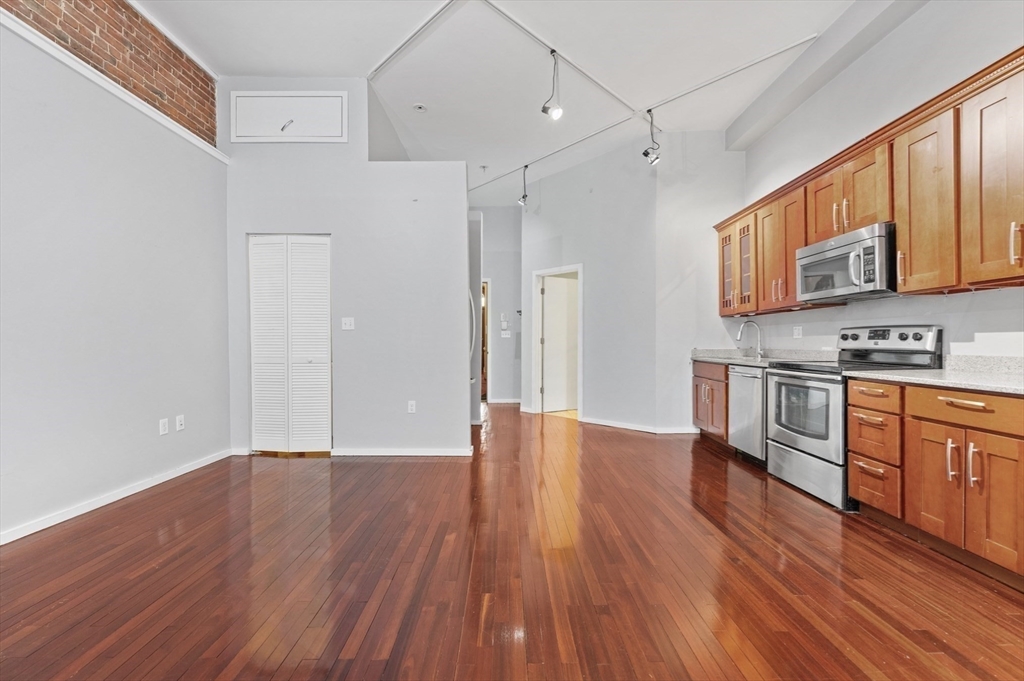 169 Beacon # 1