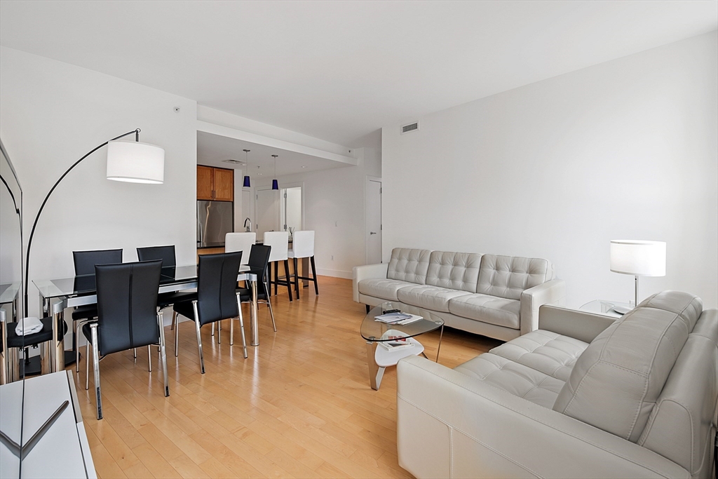 181 Essex # E702