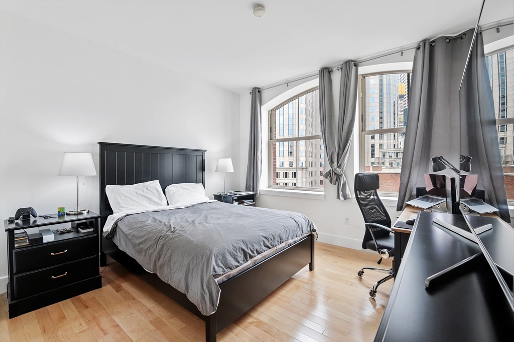 181 Essex # E702