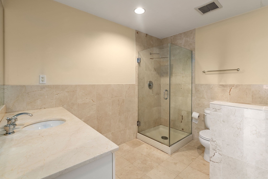 210 South St. # 3 Unit: 9-3