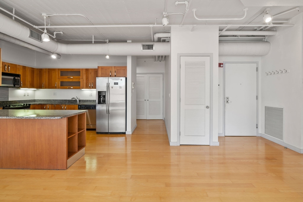 210 South St. # 3 Unit: 9-3