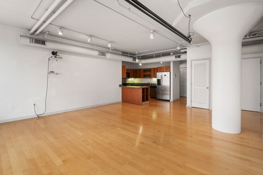 210 South St. # 3 Unit: 9-3