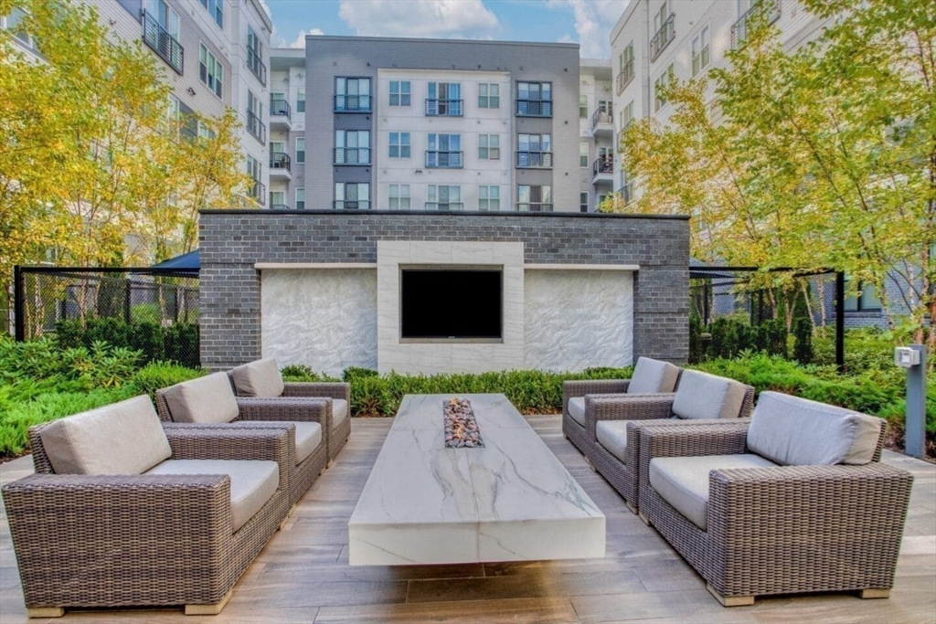 61 Locust St # 268