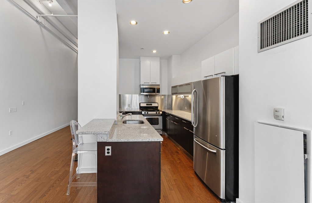 88 Kingston Street # 1F