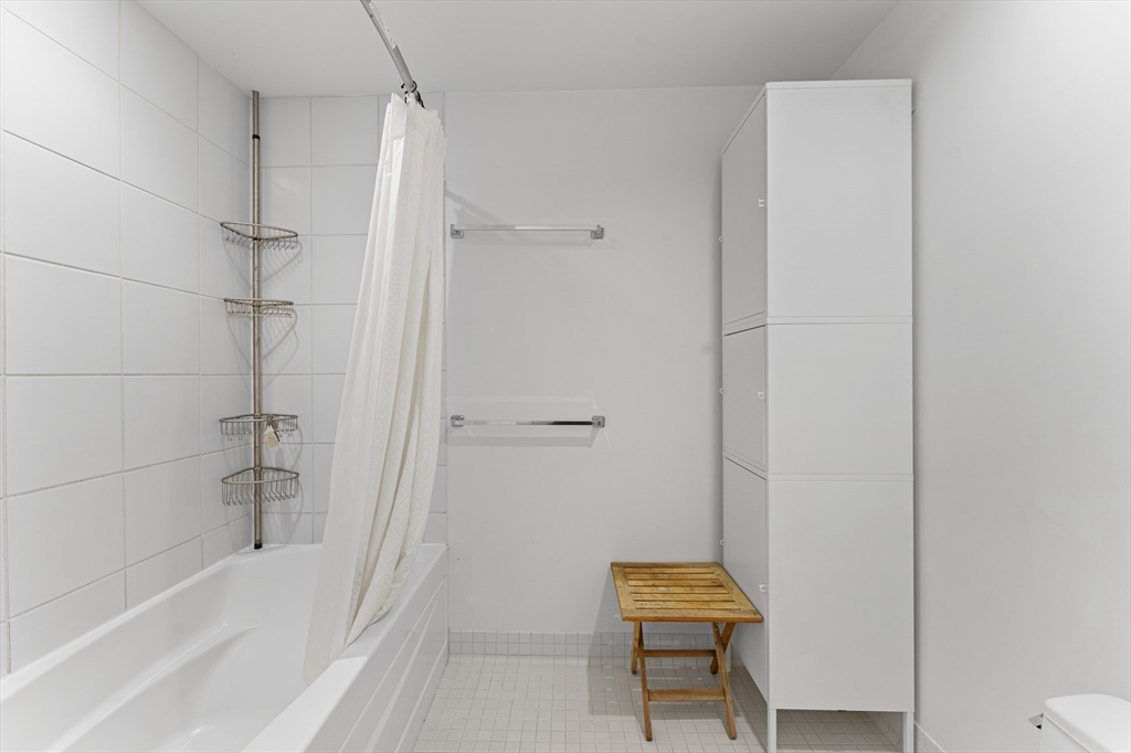 88 Kingston Street # 1F