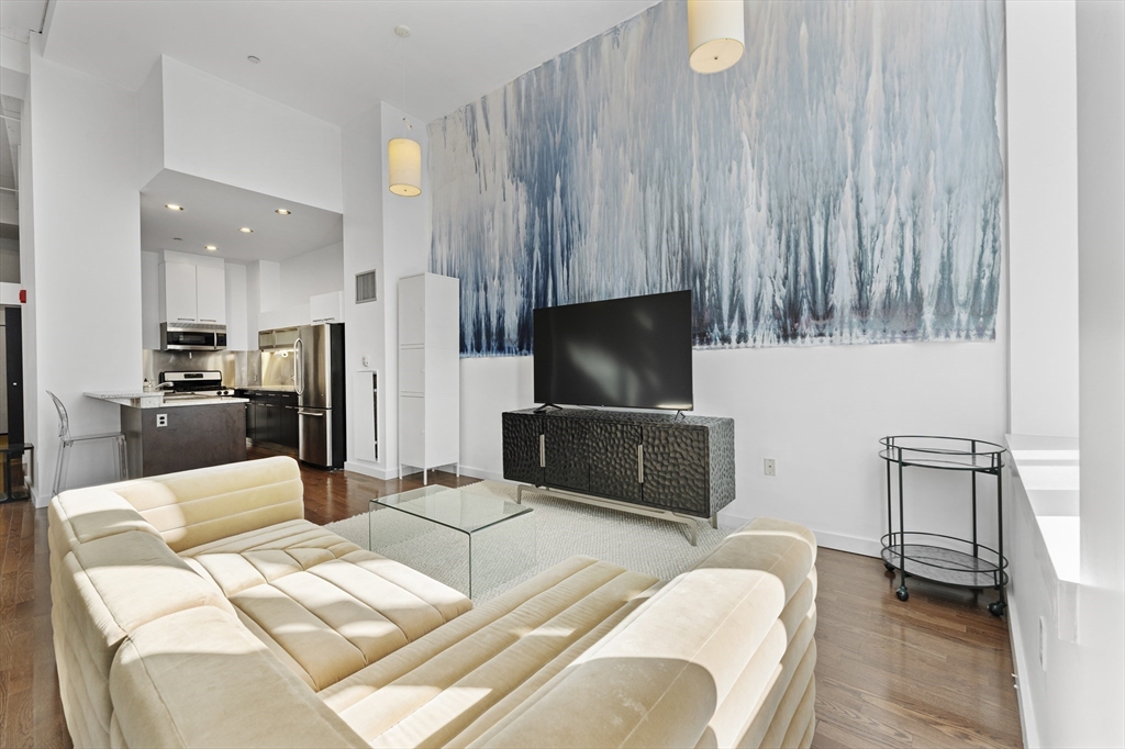 88 Kingston Street # 1F