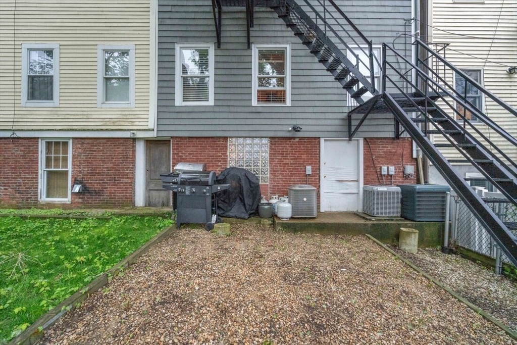296 W 3rd # 2