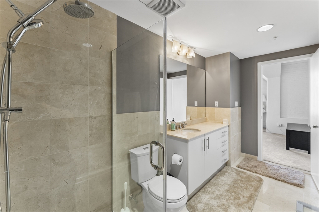 210 South # 1 Unit: 11-1