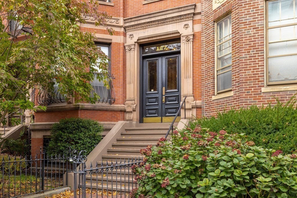 127 Marlborough # 3