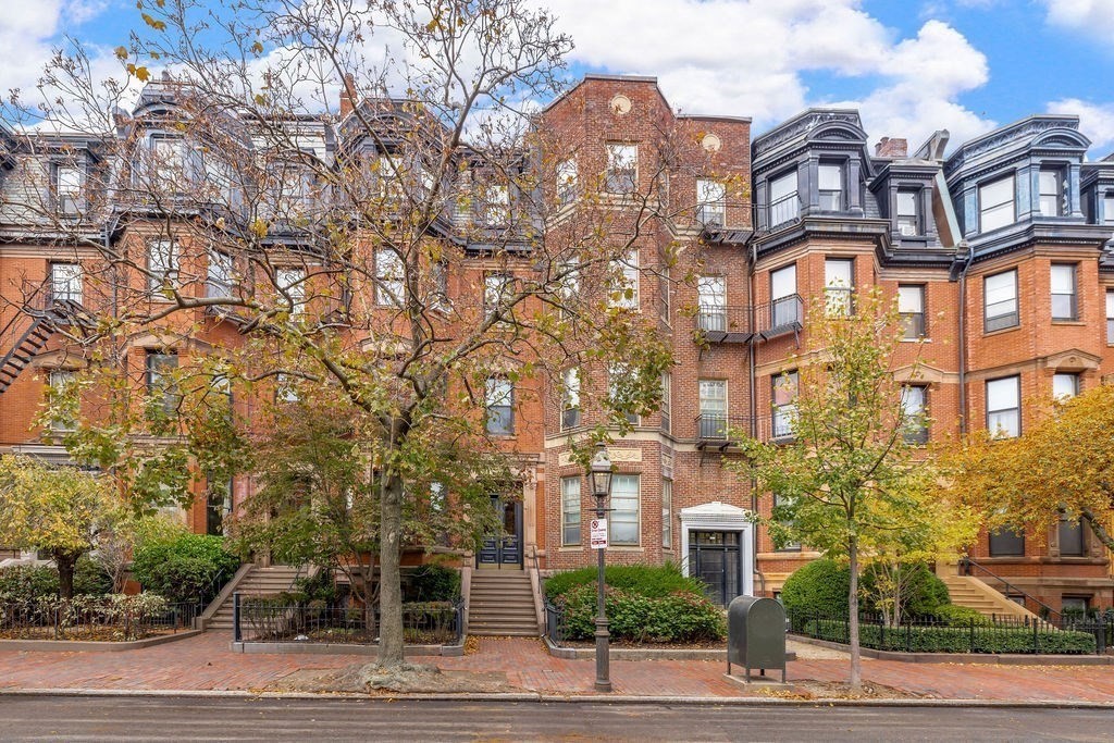 127 Marlborough # 3