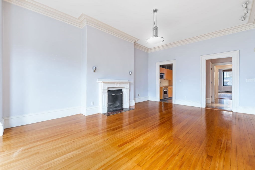 127 Marlborough # 3
