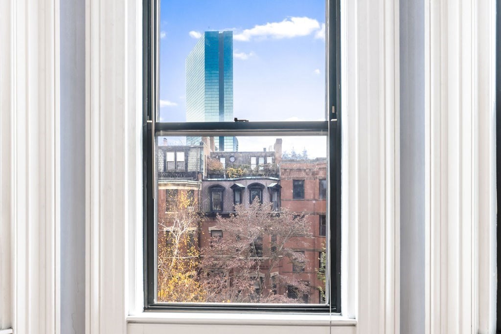 127 Marlborough # 3