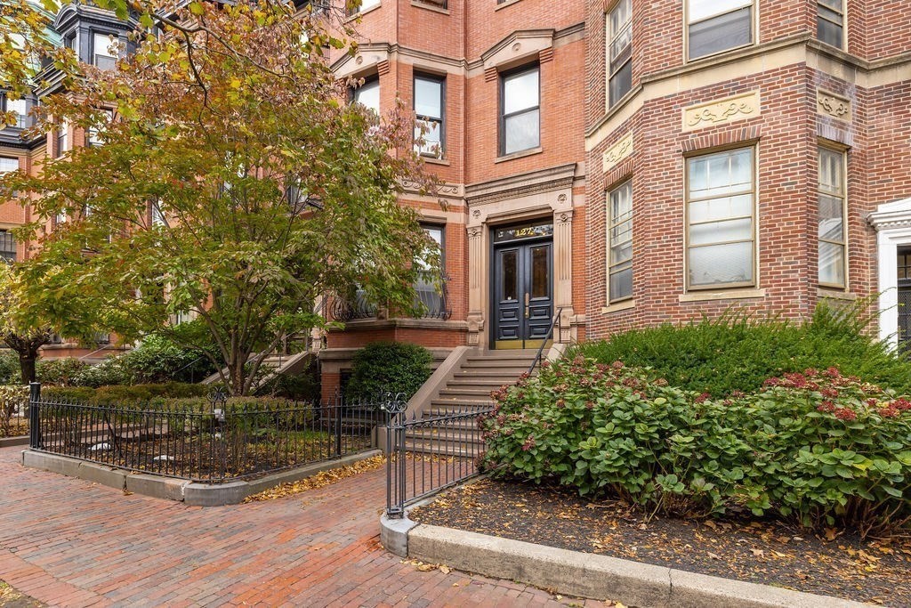 127 Marlborough # 3