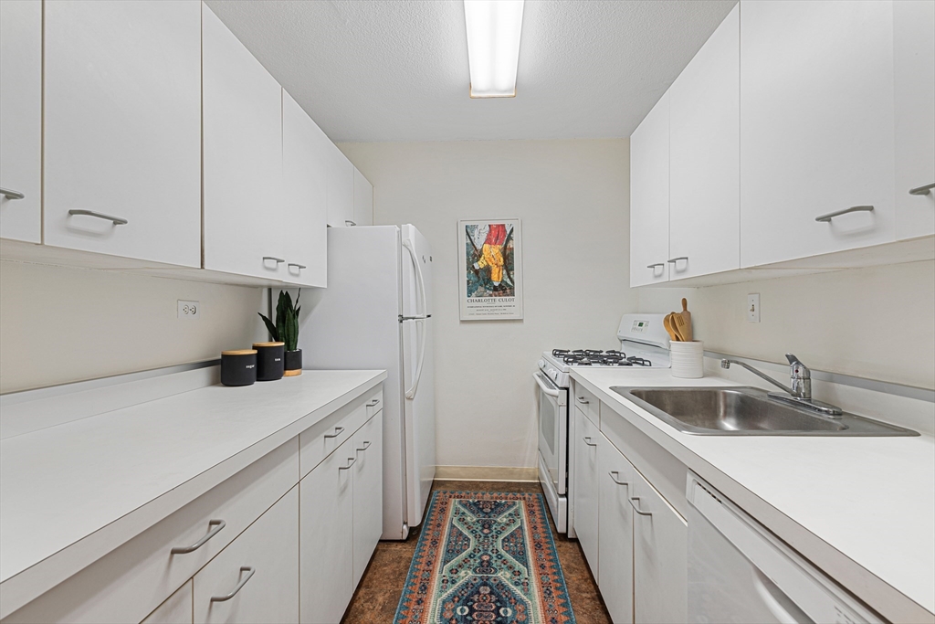 9 Hawthorne # 7N