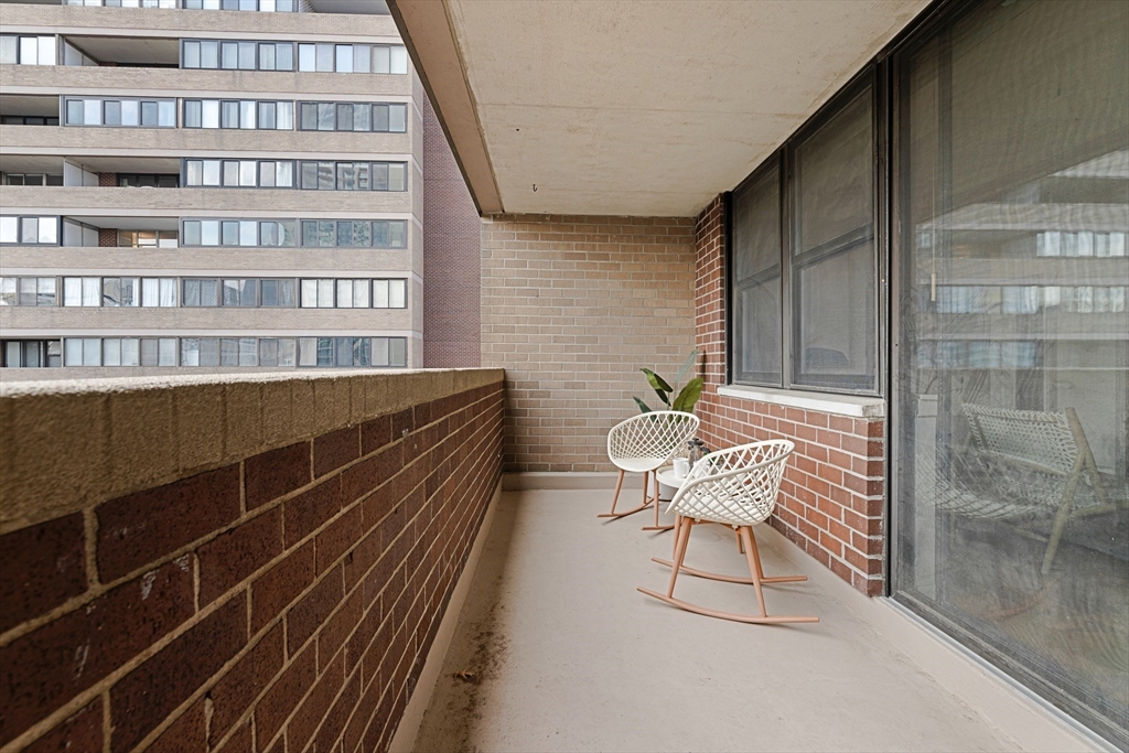 9 Hawthorne # 7N