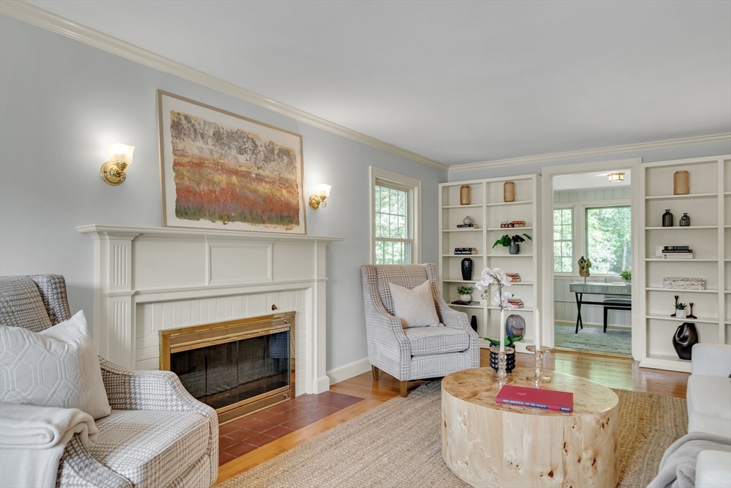 198 Dedham St, Newton