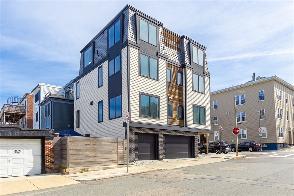 502 E 3rd St # 1