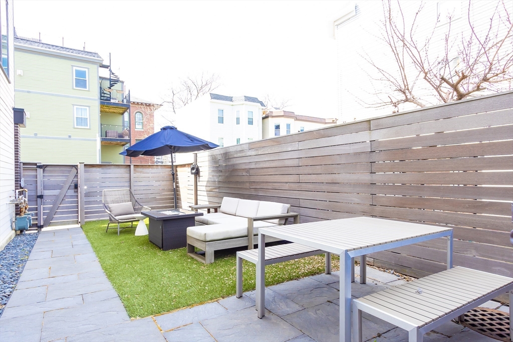 502 E 3rd St # 1