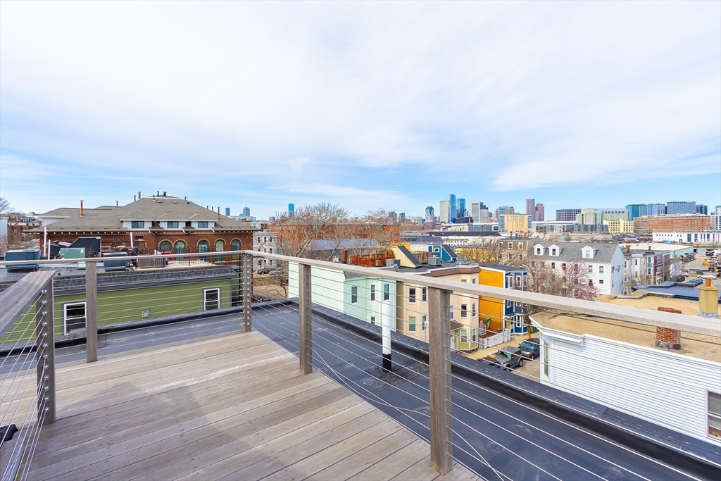 502 E 3rd St # 1