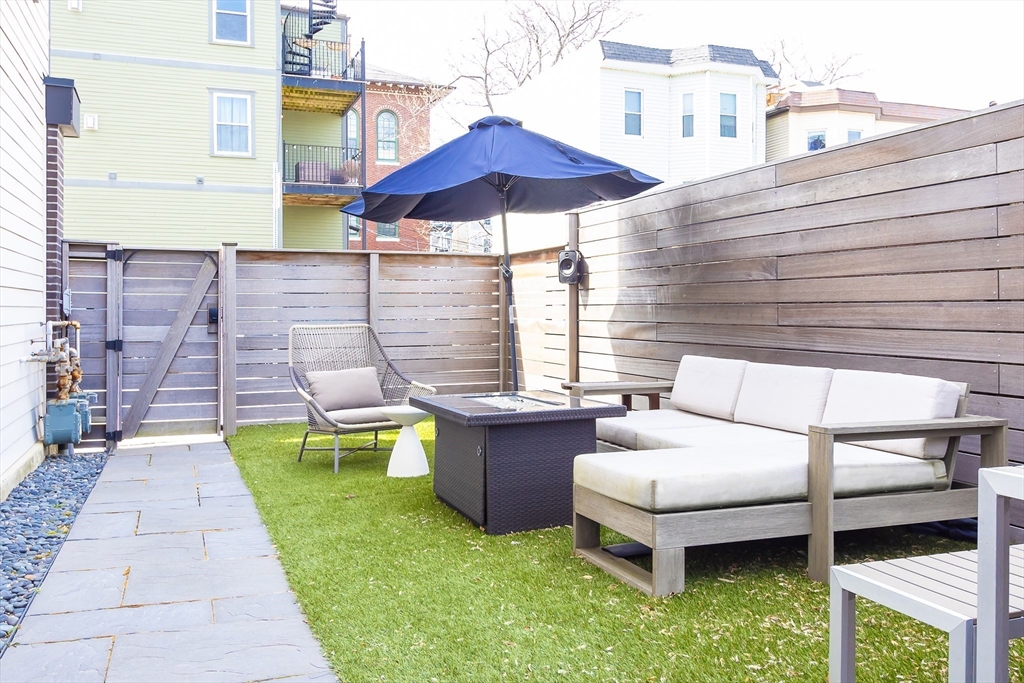 502 E 3rd St # 1